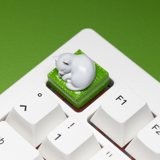WHITE CAT ✦ ARTISAN KEYCAP